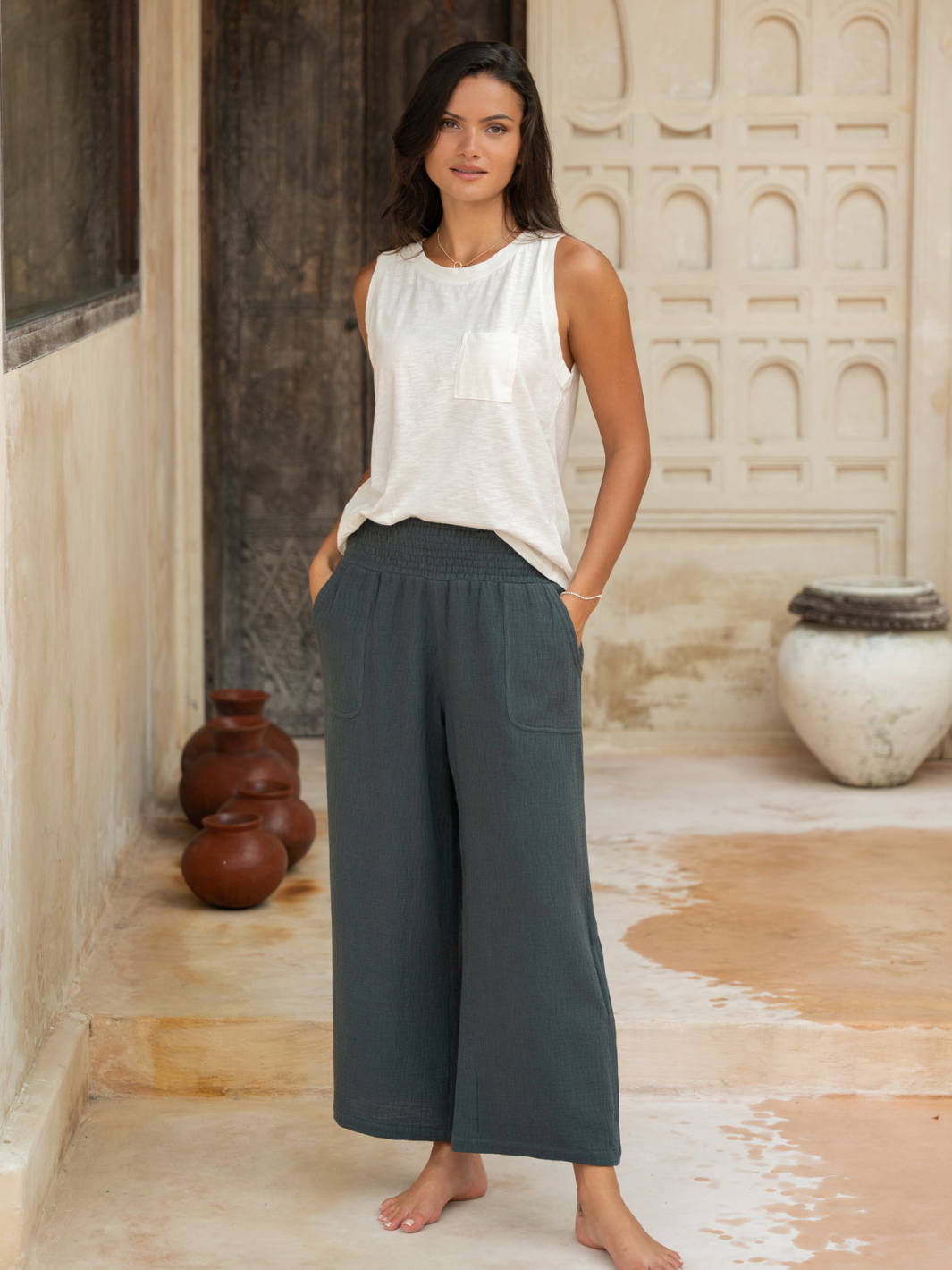 Model wears Bahama 3/4 Cotton Pants in Charcoal